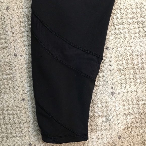 SOLD!!! Ivivva by Lululemon Yoga Leggings w/ Mesh. - Picture 6 of 8